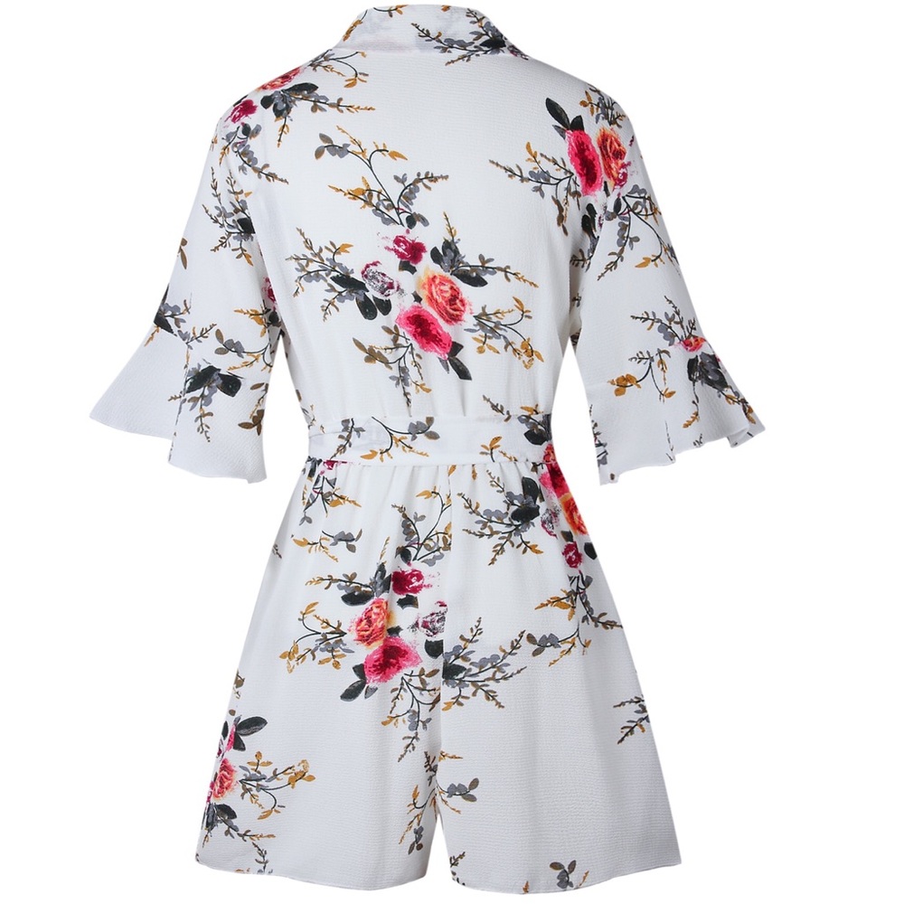 🌸🌸Best of Yourself White Floral Romper - Picture 3 of 7